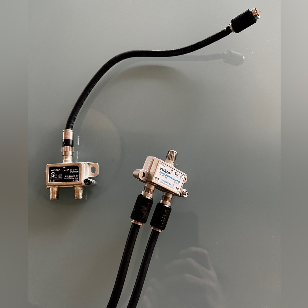 Set Of 2 Verizon Fios 2 Way Moca 2.0 Splitter PDI-2WWB-2.0 3.5Db w Coaxial Cords - Picture 5 of 8